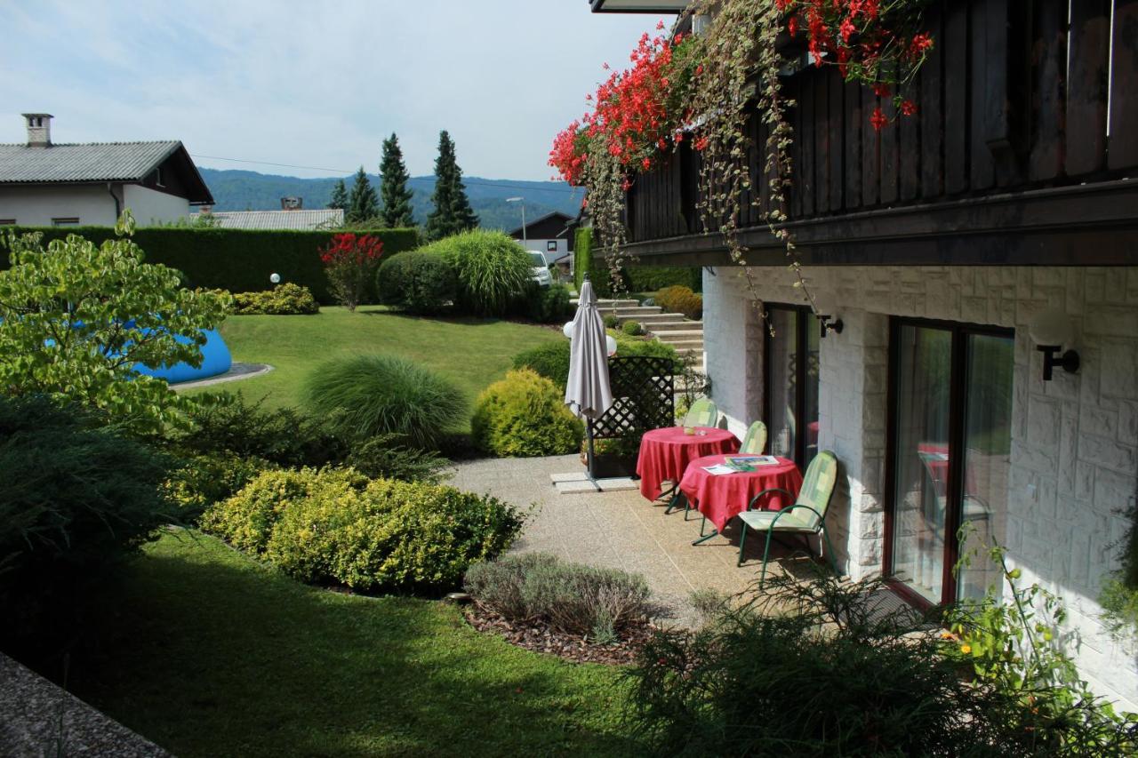 Garden Janša Apartment