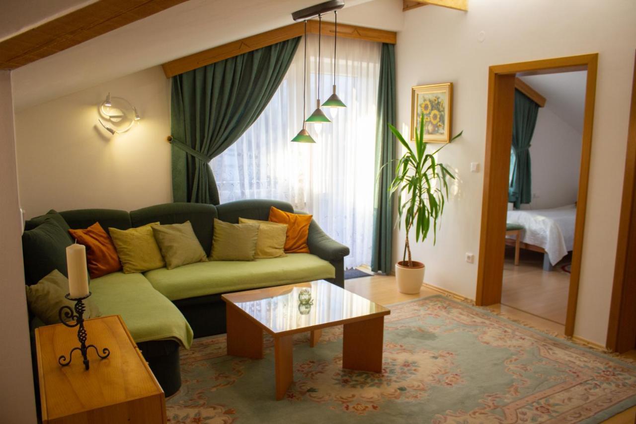Garden Janša Apartment *